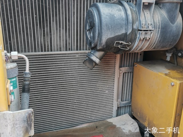 徐工 XE80D 挖掘机