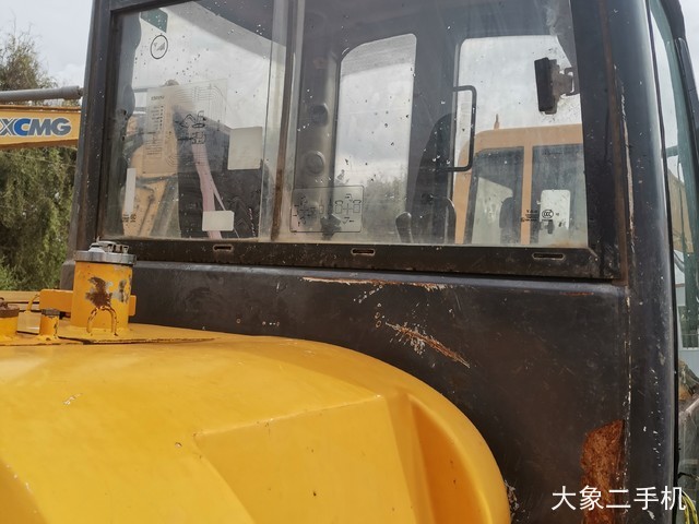 徐工 XE80D 挖掘机