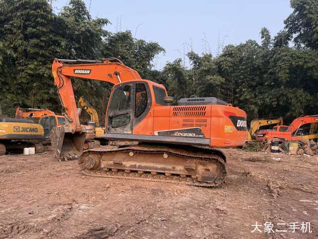 斗山 DX225LC-9C 挖掘机