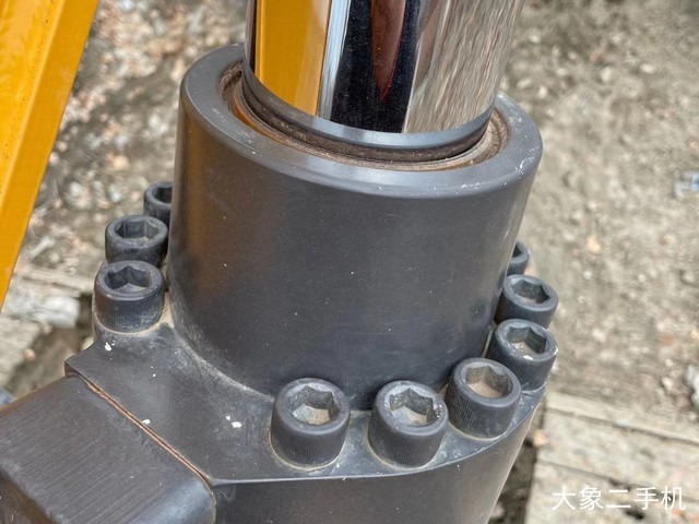 三一重工 SY215C-10 挖掘机