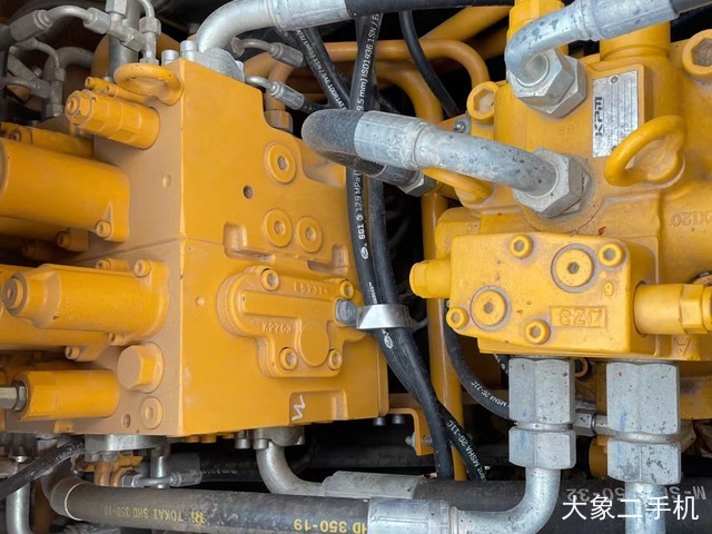 三一重工 SY215C-10 挖掘机