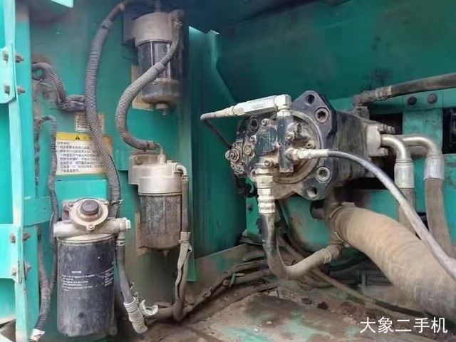 神钢 SK260 挖掘机