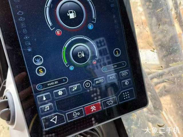 三一重工 SY205C-8 挖掘机