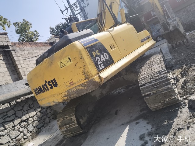 小松 PC210-8 挖掘机