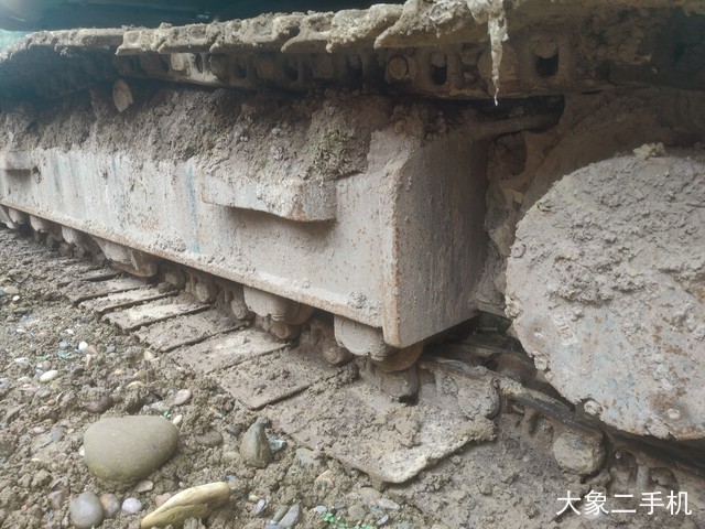 现代 R150LC-9 挖掘机