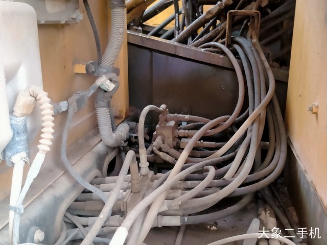 沃尔沃 EC210B 挖掘机