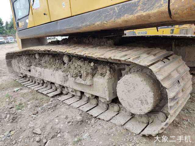 山东临工 E6225H 挖掘机