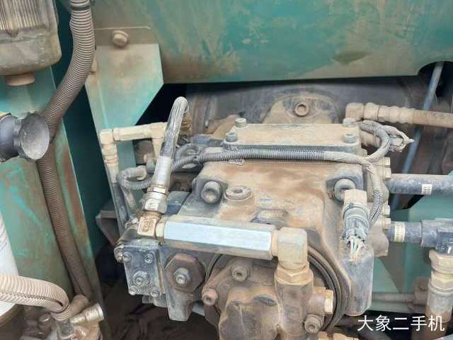 神钢 SK130-8 挖掘机