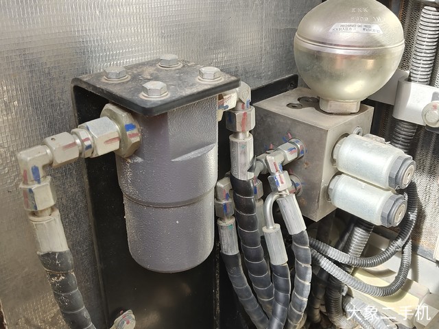 三一重工 SY75C 挖掘机