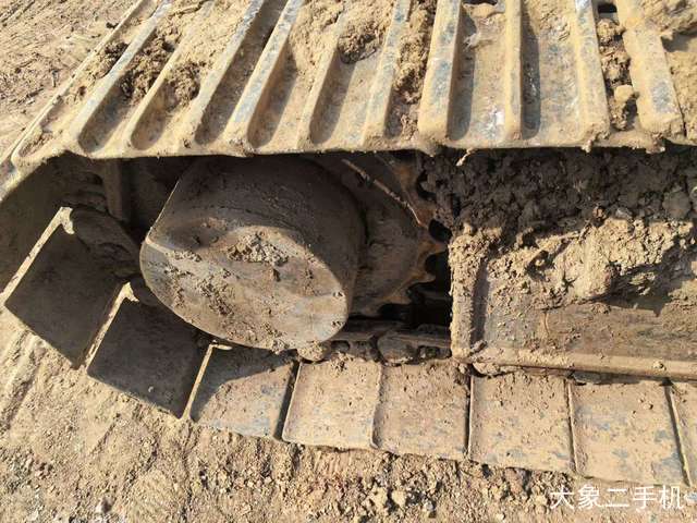 山东临工 LG6135E 挖掘机