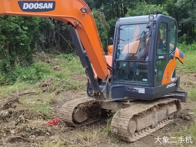 斗山 DX60E-9C 挖掘机
