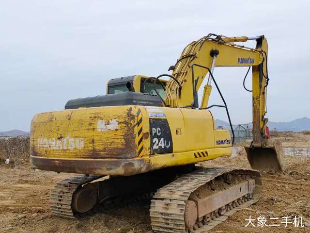 小松 PC220-8 挖掘机