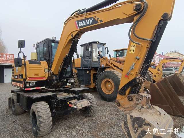 三一重工 SY65W-10 挖掘机