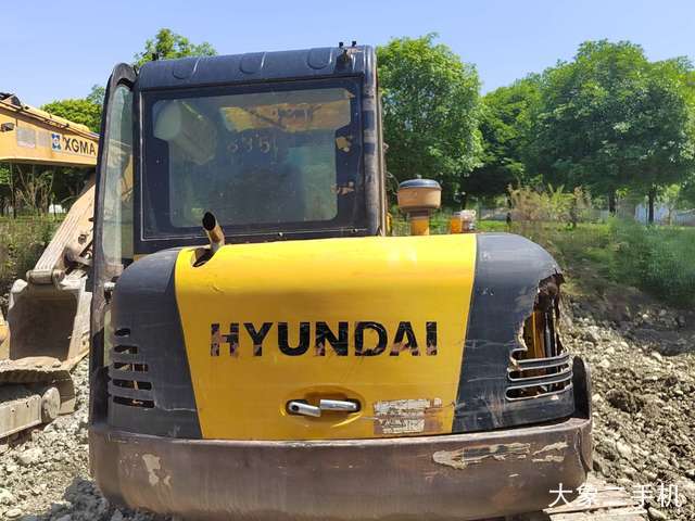 现代 R60-7 挖掘机