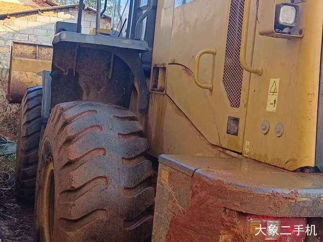 山工 SEM656D 装载机