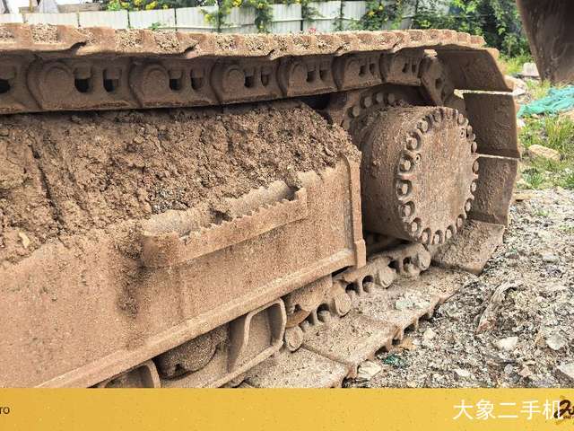 山东临工 E6400F 挖掘机