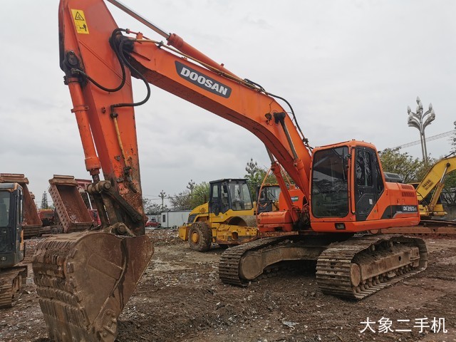 斗山 DH225LC-9 挖掘机