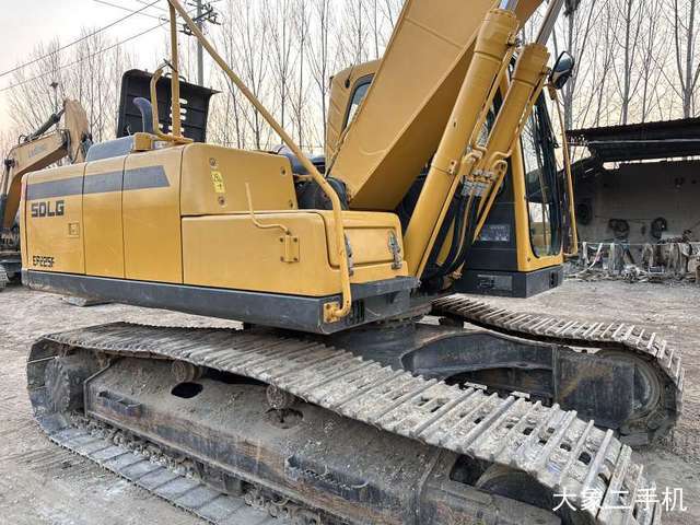 山东临工 E6210F 挖掘机