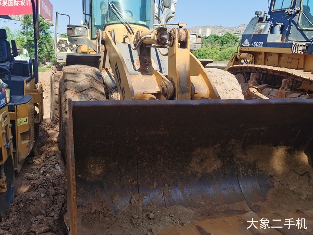 山东临工 L955F 装载机