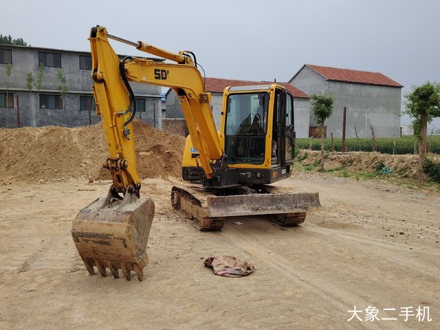 山东临工 E6500F 挖掘机