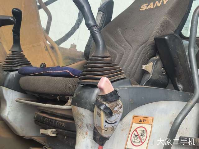 三一重工 SY135C 挖掘机