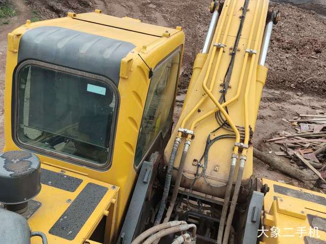 山东临工 E6300F 挖掘机