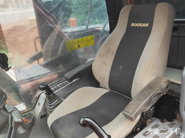斗山 DX120-9C 挖掘机