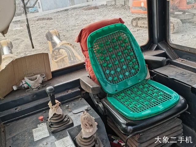 山推 SD32-8 推土机