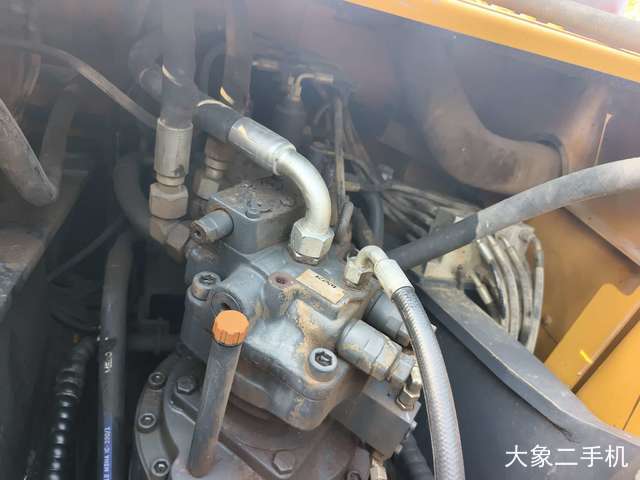 徐工 XE200DA 挖掘机