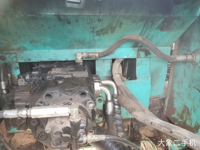 神钢 SK260LC-8 挖掘机