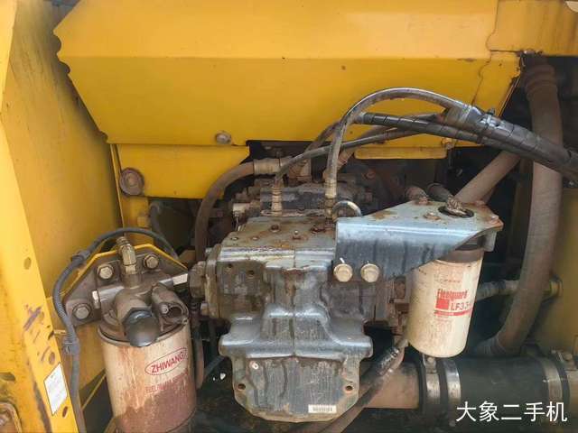 小松 PC210 挖掘机