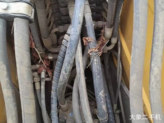 山东临工 E680F 挖掘机