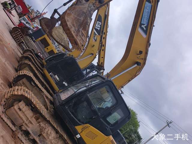 三一重工 SY215C 挖掘机