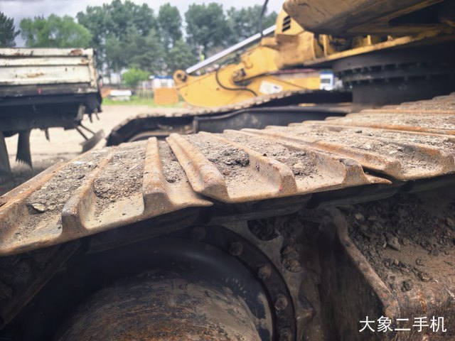 小松 PC210-8M0 挖掘机