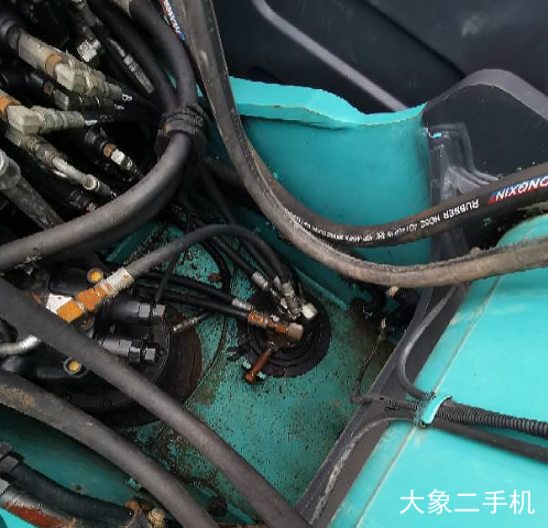 神钢 SK140LC-8 挖掘机