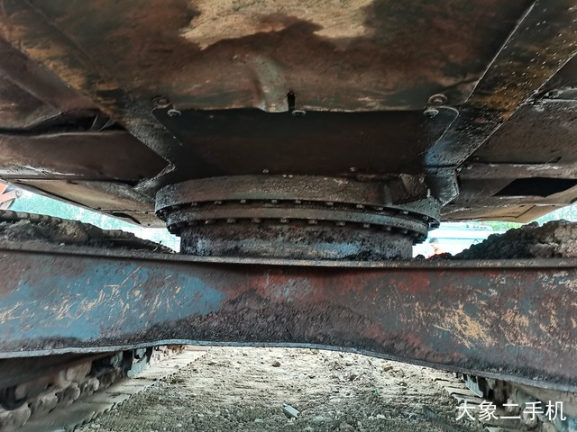 现代 R225LC-7 挖掘机