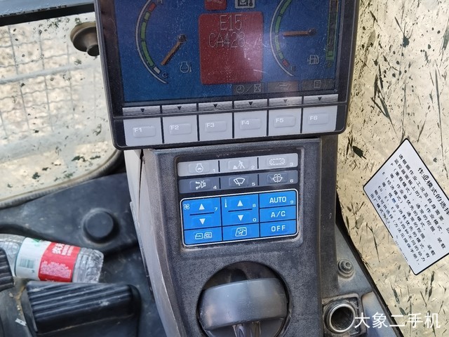 小松 PC210-8 挖掘机