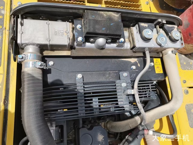 小松 PC240LC-8M0 挖掘机