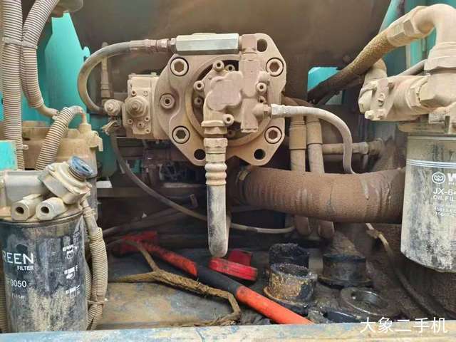 神钢 SK210LC-8 挖掘机