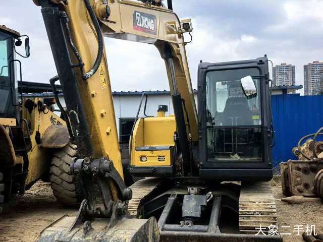 徐工 XE75G 挖掘机