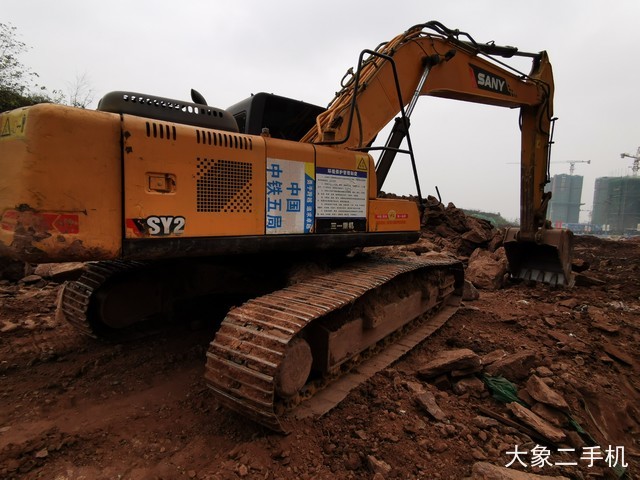 三一重工 SY235C-9 挖掘机