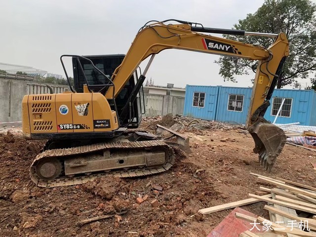 三一重工 SY75C 挖掘机