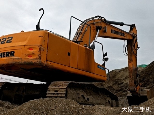 利勃海尔 R922 挖掘机