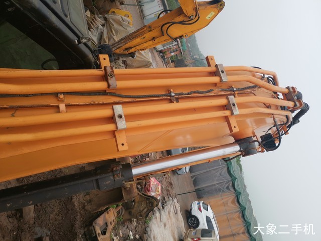 三一重工 SY235C-9 挖掘机