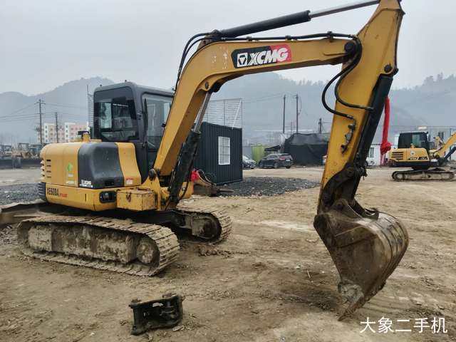 徐工 XE60 挖掘机