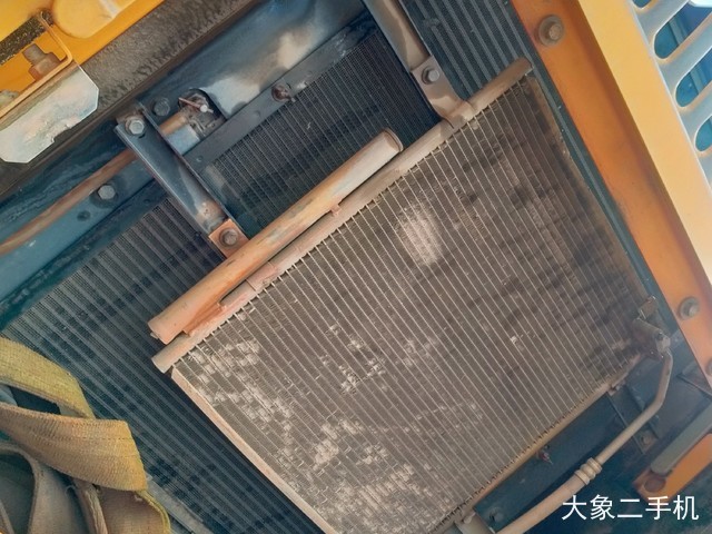 沃尔沃 EC210B 挖掘机