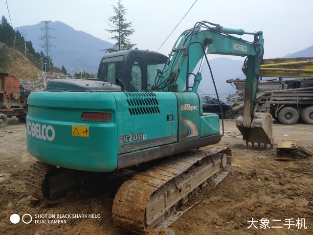 神钢 SK140LC-8 挖掘机