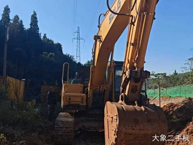 山东临工 E6210F 挖掘机