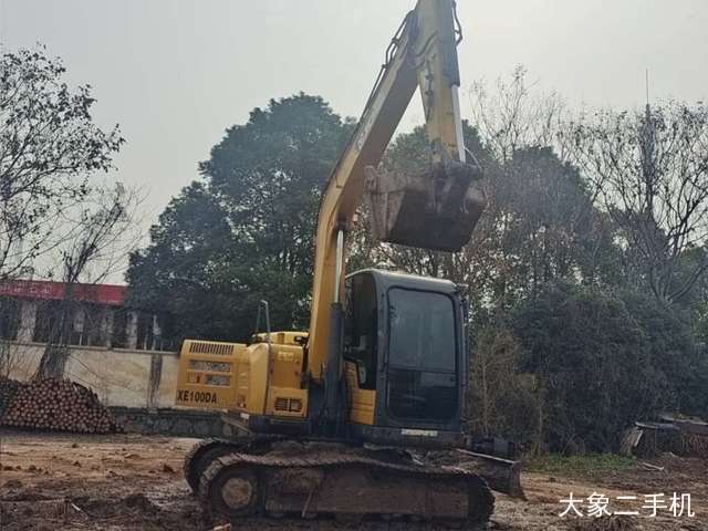 徐工 XE75D 挖掘机