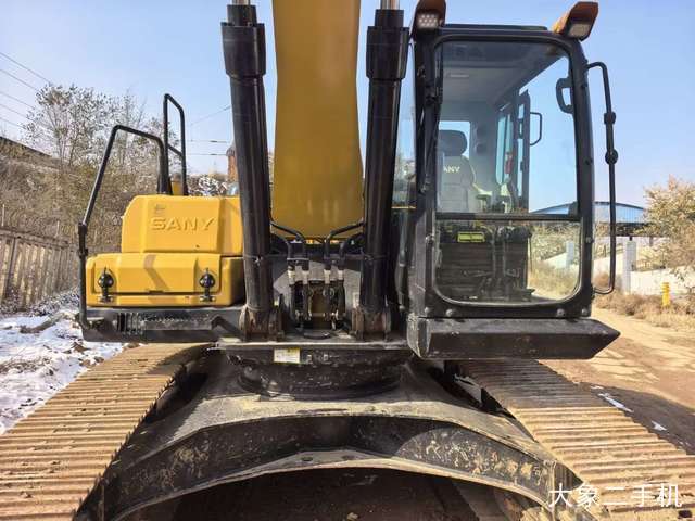 三一重工 SY245H 挖掘机